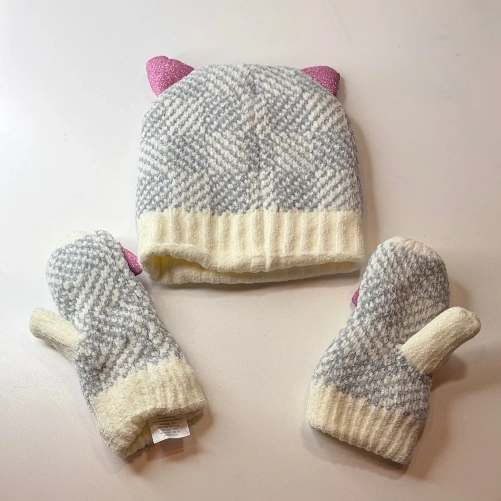 Adorable Gray and Pink Cat Beanie and Mittens Set Kids age 3-6 NWOT